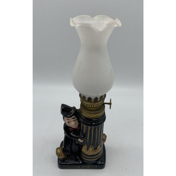 Vintage Drunk Man At Lamp Post On Bourbon Street Oil Lamp Made In Japan - Picture 2 of 6
